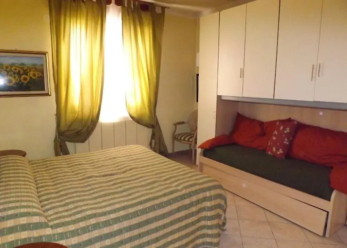 La Casa Di Zia Lina Bed & Breakfast 3*